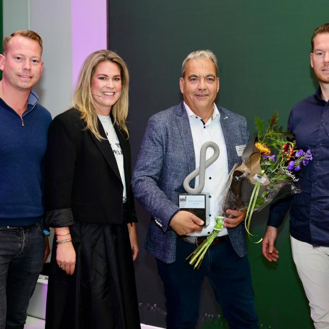 Dinnissen Process Technology wint William Pijnenburg Award 2024 voor uitzonderlijke opleiding in technisch vakmanschap